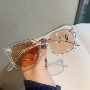 Gafas de sol de moda para mujer Qianai, montura negra, lentes de PC, antideslumbrantes, tipo 3, para conducir, viajar, pescar - Product Image 2