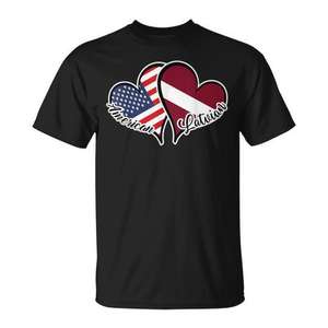 Camiseta con Diseño de la Bandera de Estados Unidos y la Mitad de la Bandera de Letonia, con Raíces Promocionales Diseñadas en Letonia para Estadounidenses de Origen Letón - Product Image 1