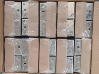 Boîte de conduit BS 3x3X35mm de profondeur Boîte de commutation métallique galvanisée avec cosses fixes pour appareils d'éclairage et prises