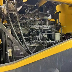 Chargeuse sur pneus KOMATSU WA380 d'occasion, 20 tonnes, chargeuse frontale hydraulique, engin de construction - Product Image 4