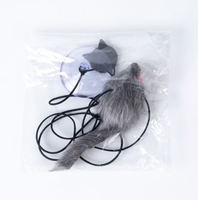 Desain baru dalam ruangan pintu gantung Mouse kecil lucu tongkat mainan bulu kucing interaktif