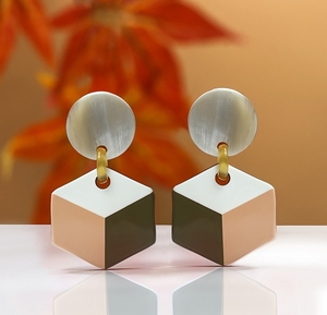 Pendientes de Cuerno de Búfalo Minh Giang, Ecológicos, Hechos a Mano, Ligeros, Elegantes, Joyería de Moda, Regalo - Product Image 4