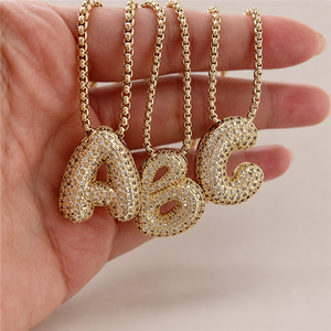 Set Collana con Lettere a Bolla A B C Placcato Oro con Zirconi Pavé, Catena a Maglia Tonda con Chiusura Sicura, Alta Lucentezza, <span class=keywords><strong>per</strong></span> Migliori Amiche - Product Image 1