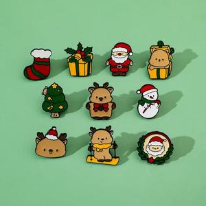 Kerst Stripfiguur Spelden-Feestelijke Boom Rendieren Sneeuwpop Emaille Badges Kerstman Legering Broches Voor Kinderen - Product Image 2