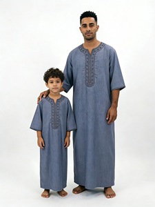 Nouvelle Collection 2026 : Vêtements Islamiques Enfant en Gros - Jubba Thobe Brodé pour Garçon, Robes Musulmanes Kaftan, Style Ethnique Dubaï, Manches Courtes <span class=keywords><strong>D</strong></span>écontractées - Product Image 2