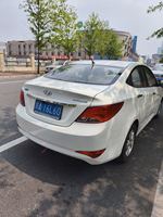Auto Usado Hyundai Verna 2015, 1.4L Gasolina, Automático, Techo Solar, Encendido por Botón, Blanco, Volante a la Izquierda, Unidad Individual, Exportación Global, Sedán Económico