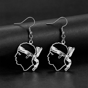 Boucles d'oreilles pendantes en acier inoxydable, motif carte de la Corse, tête de Moors, style souvenir régional, découpées creuses, à crochet - Product Image 6