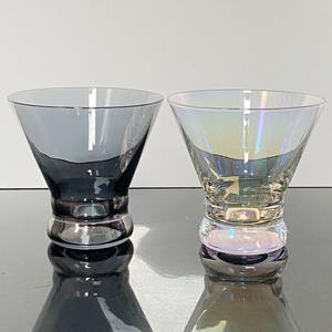 Bol de glace Martini en <span class=keywords><strong>verre</strong></span> à cocktail <span class=keywords><strong>sans</strong></span> <span class=keywords><strong>pied</strong></span> coloré Suie électrolytique en <span class=keywords><strong>verre</strong></span> cristal - Product Image 4