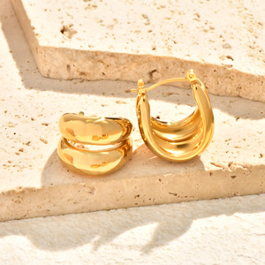 Orecchini Geometrici Semplici in Acciaio Inossidabile Placcato Oro 18K Stile Europeo e Americano per Donne - Product Image 2