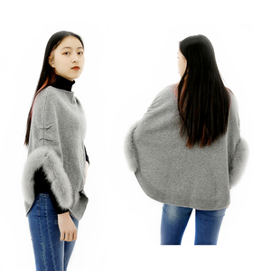 Cape en <span class=keywords><strong>laine</strong></span> mélangée élégante et chaude pour femmes, poncho en <span class=keywords><strong>laine</strong></span> tricoté surdimensionné pour femmes avec bordure en fourrure <span class=keywords><strong>de</strong></span> renard - Product Image 2