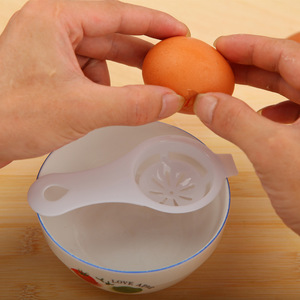 Egg Separator Plastic Egg Yolk And White Divider Kitchen Baking Tool - Product Image 3