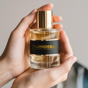 Botella de spray de perfume con forma de cilindro de crimpado negro personalizado 30ml 50ml botella de perfume de vidrio vacía de lujo con tapa dorada - Product Image 3