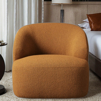Canapé et fauteuil confortables à assise profonde pour chambre d'hôtel et salon