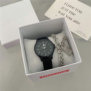 Este reloj está diseñado para hombres y mujeres, especialmente para estudiantes de secundaria, y presenta un diseño sencillo y cremoso, adecuado para todos. - Product Image 2