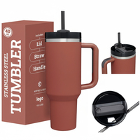 Mug à café et à bière en acier inoxydable à double paroi, personnalisable en couleur et logo, isolé sous vide, 40 oz, avec poignée pour les voyages en voiture