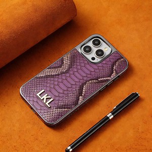 Étui de téléphone en faux daim de qualité supérieure avec fixation magnétique – Housse de protection antichoc et anti-rayures pour smartphones - Product Image 3