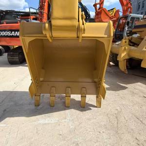 Excavatrice Caterpillar 330 d'occasion, faible nombre d'heures de fonctionnement, peinture d'origine, état propre, force de creusement puissante, bien entretenue - Product Image 4