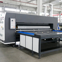 Machine à découpe rotative et à fente pour l'impression flexographique pour la fabrication de boîtes en carton