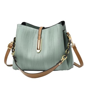 2026 Fashion Women Shoulder Handbag Gold Hardware Contrast Strap Large Capacity Tote Purse for Office Travel - Product Image 5