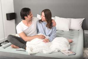 سرير هوائي للسيارة من بيستواي 69069 مصنوع من البي في سي الحديث مع مضخة مدمجة للمنزل والصالة الرياضية والفندق، تصميم قابل للطي للاستخدام الخارجي - Product Image 2