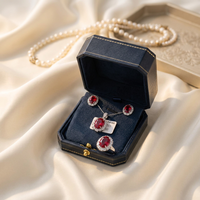 Ensemble de bijoux haut de gamme pour femmes HUIYUE en argent 925 avec pendentif rubis cultivé en laboratoire, collier serti de diamants, boucles d'oreilles et bagues