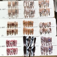 Soldes Exceptionnelles : Faux Ongles Faits Main à Coller – 10 Pièces, Styles Mixtes Aléatoires, Couverture Complète – Vente en Gros, Sac Chanceux
