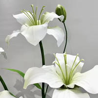 Offre Spéciale créatif géant EVA fleur de lys artificielle Eva mousse fleur de lys pour fenêtre affichage mariage scène route fleurs