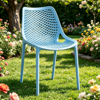 Chaise en maille moderne et simple, protection UV, dossier perforé, ventilation optimale, design ajouré, idéale pour hôtel