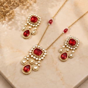 Elegante Juego de Collar y Aretes de Plata 925 con Piedras Rojas y Cuentas Blancas, Joyería Nupcial India Tradicional - Product Image 2