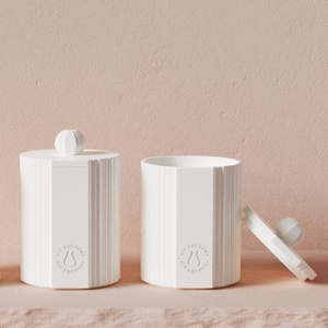 Pot à bougie en céramique <span class=keywords><strong>blanche</strong></span> terracotta avec logo en relief sur mesure C&H - Product Image 2