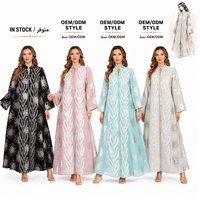 Ensemble de robe abaya longue brodée de la culture arabe en plusieurs couleurs pour femmes de style saoudien de Dubaï grande taille