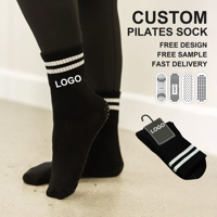 Chaussettes de yoga courtes pour femmes en coton avec logo, semelles en caoutchouc, chaussettes antidérapantes personnalisées avec logo, chaussettes de pilates mignonnes