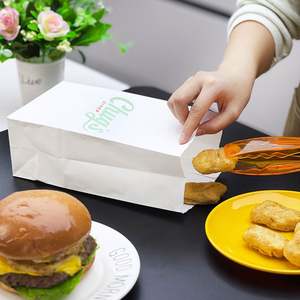 Bolsa de Papel Kraft Biodegradable con Logotipo Impreso Personalizado, Base Cuadrada, Resistente a la Grasa, para Empacar Pollo Frito para Llevar - Product Image 4