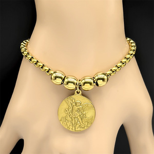 Bracelet populaire en chaîne maille gourmette avec pendentif rond en forme de pièce de monnaie représentant le portrait de l'archange Michel, personnalisé et surdimensionné, vente en gros - Product Image 4