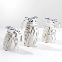 Ketel dan teko air dingin berbahan stainless steel 304 food-grade, modern, mewah, dan praktis sebagai hiasan rumah.