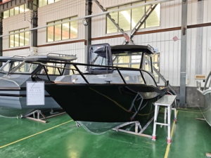 Yate de Vela de Aluminio de 20 pies (6 m) con Certificación CE, Personalizado, Barco de Pesca de Lujo con Cabina, Motor Fuera de Borda - Product Image 1