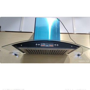 Hotte aspirante Kuchinar à verre incurvé 60 cm murale en acier inoxydable argenté Classe A Énergie pour usage hôtelier - Product Image 1