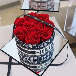 2025 romantica scatola <span class=keywords><strong>regalo</strong></span> acrilico conservato rose vere <span class=keywords><strong>per</strong></span> natale e Halloween conservazione eterna <span class=keywords><strong>per</strong></span> <span class=keywords><strong>lei</strong></span> - Product Image 2