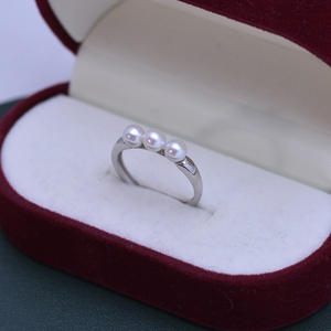 Bague en argent S925 pour femme, perle d'eau douce de 4 à 4,5 mm, blanche, forte luminosité, presque parfaite, style minimaliste, sertissage ouvert - Product Image 4