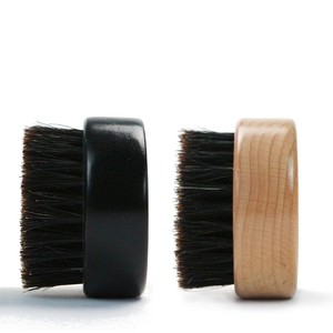 <span class=keywords><strong>Spazzola</strong></span> per <span class=keywords><strong>Barba</strong></span> <span class=keywords><strong>da</strong></span> Uomo in Setole di Cinghiale Puro, Rotonda, Personalizzabile con Logo, per Styling e Cura della <span class=keywords><strong>Barba</strong></span>, <span class=keywords><strong>Spazzola</strong></span> Tascabile Premium per Uomo - Product Image 4