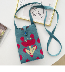 Vente en gros de sacs d'été au <span class=keywords><strong>crochet</strong></span> tricotés à la mode <span class=keywords><strong>2023</strong></span> sacs à bandoulière mignons pour femmes - Product Image 3