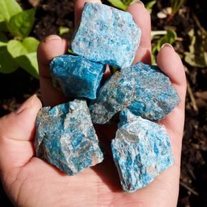 Piedra Natural de Apatita Azul en Bruto de Alta Calidad al por Mayor para Decoración del Hogar y Regalos de Navidad - Product Image 2