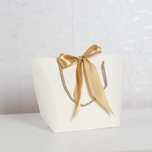 Bolsa de Regalo Personalizada, Bolsas de Papel Kraft Blancas y Rosas, Bolsas de Regalo Personalizadas con Logotipo de Marca - Product Image 2