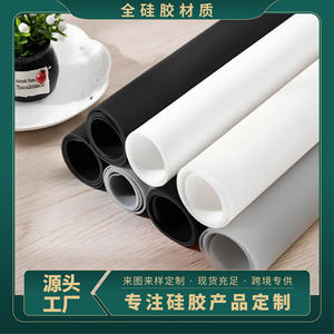 Tapis de comptoir de cuisine antidérapant en silicone de qualité alimentaire, gris semi-transparent, couleur unie, facile à nettoyer, rx066 - Product Image 3