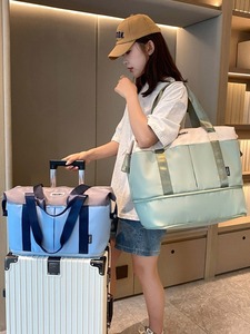 กระเป๋าเดินทางสไตล์ยุโรปอเมริกันสำหรับกิจกรรมกลางแจ้ง แบบพกพา สะพายข้าง ความจุขนาดใหญ่ กันน้ำ เหมาะสำหรับกีฬาและฟิตเนส - Product Image 6