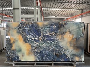 SGZ Golden Waves Vast Sea Blue-Gold, Piedra Sinterizada Translúcida Moderna, Gran Formato, 12 mm, Duradera, Ecológica, Impermeable, para Revestimiento de Paredes - Product Image 1