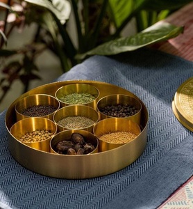 Producto en Oferta: Caja de Especias de Latón 100% Segura para Alimentos, Saleros, Masala Dabba, Diseño Artesanal, Alta Calidad - Product Image 1