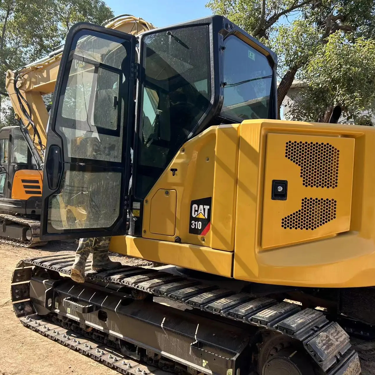 10 тонн подержанной строительной техники Cat310 б/у гусеничный экскаватор CAT310 б/у экскаваторная техника