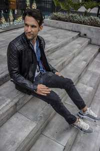 Chaqueta de Motociclista de Cuero Genuino Tejida de Invierno con Camuflaje, Diseño de Motociclista Unisex y Elegante, Cuello Alto, Botones a Presión, Cremallera Completa en la Parte Delantera - Product Image 4