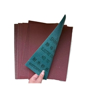 Disque de papier abrasif auto-adhésif PSA 4,5 pouces 115 mm avec dos collant pour ponçage de peinture et préparation au primaire en atelier automobile